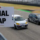 Enges Duell zwischen Matti Klasen und Lennard Zerbe im ADAC Tourenwagen Junior Cup (Foto: ADAC Tourenwagen Junior Cup)