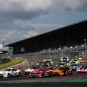 Beide Rennen des ADAC GT Masters auf dem Nürburgring boten zahlreiche spannende Manöver