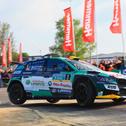 Der aktuelle Meister Marijan Griebel will nach seinem Sulingen-Sieg mit Co-Pilotin Ella Kremer weiter Boden auf die Spitze gut machen