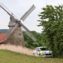 Nico Knacker und Co-Pilot Enrico Flores-Trigo gewinnen in der 2WD-Wertung