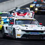 Das Duo vom Haupt Racing Team führt zur Halbzeit in der Team- und Fahrerwertung