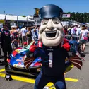 Auch Patriots-Maskottchen Pat Patriot ist beim DTM-Finale dabei