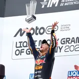 Deniz Öncü freute sich über Platz eins in der Moto2