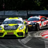 Die beiden Porsche von AVIA W&S Motorsport kämpfen um die Tabellenspitze