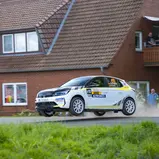 Höhenflug: Der zweimalige DTM-Champion Timo Scheider ließ sich zum zweiten Mal elektrisieren