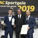 ADAC Motorsportler des Jahres Dennis Ullrich, ADAC Sportpräsident Hermann Tomczyk, Laudator Bernd Eckenbach