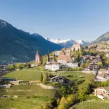 Start und Ziel der ADAC Europa Classic 2019 ist der kleine Ort Schenna oberhalb von Meran © Dietmar Denger