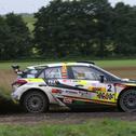 Nur mit einem Sieb gibt es die Chance auf den Meistertitel: René Mandel im Hyundai i20 R5
