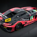 Das Team aus Niederzissen feiert sein Heimspiel auf dem Nürburgring (Foto: SR Motorsport by Schnitzelalm)