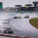 Kelvin van der Linde fuhr am Nürburgring zu einem Start-Ziel-Sieg