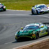 British Racing Green beim Aston Martin Vantage GT4