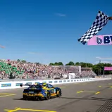 Der Inder Arjun Maini holte das erste Podium mit dem Ford Mustang GT3