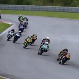 Dominik Blersch setzt sich schon beim Start an die Spitze