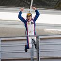 Der ehemalige Förderpilot David Beckmann fuhr in Monza einen Start-Ziel-Sieg in der GP3 ein