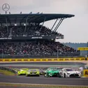Pole-Setter Maro Engel kam nach einem actionreichen Rennen als Zweiter ins Ziel