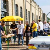 An den „Wanderpausen“ erkunden die Teilnehmer regionale Highlights und meistern kleine Spiele und knifflige Aufgaben