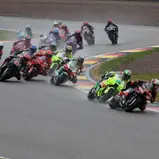 Start Sprintrennen Samstag: #72 Marco Bezzecchi / Aprilia Racing / Aprilia, Sachsenring