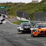 Herzschlagfinale zwischen den beiden BMW von FK Performance Motorsport