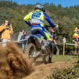 Als Deutscher Enduro-Meister in der Klasse E3 startet Luca Fischeder in die neue Saison