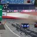 Sieg in der letzten Kurve: Auf dem Red Bull Ring begann die Traumsaison für Hirsiger und Zulauf mit einem hauchdünnen Sieg