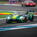 Gilles Magnus platzierte seinen Aston Martin auf Rang fünf 