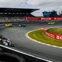 Kelvin van der Linde bleibt nach Platz 13 Tabellenführer in der DTM