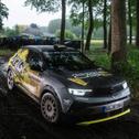 Im Rahmenprogramm setzt der ADAC Opel Electric Rally Cup ein starkes Zeichen in Sachen Nachhaltigkeit