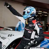 GT4-Pilot Joep Breedveld möchte auch in Oschersleben wieder jubeln (Foto: Porsche Sports Cup)