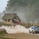 Rallye-Idylle: Die Landschaft rund an der lettischen Ostseeküste bietet stets besondere Reize