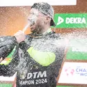 Prickelnde Sektdusche für DTM-Champion Mirko Bortolotti