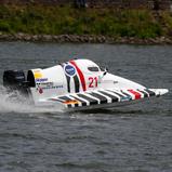 Leon Faßbender kommt im ADAC Motorboot Cup immer besser in Form