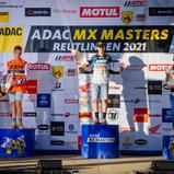 Meisterschaftswertung beim ADAC MX Junior Cup v.l.n.r.: Noel Zanocz ( Ungarn / Husqvarna / KTM Sarholz Racing Team ), Vitezslav Marek ( Tschechien / KTM ) und Gyan Doensen ( Niederlande / KTM )