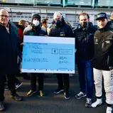 Die Teams des ADAC GT Masters spendeten 50.000 Euro für die Flutopfer in der Eifel