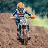 Tom Hänel sicherte sich den Vizetitel der DMX 85, nachdem der bereits feststehende Meister Neo Nindelt in Thurm schon auf der 125 ccm Maschine startete
