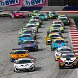 Volles Feld: Die Rennwagen der ADAC GT4 Germany