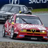 Stefan Rupp feiert mit seinem Alfa Romeo 155 ITC einen Sieg und einen zweiten Platz (Foto: Tourenwagen Legenden)