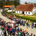 Die Marshals und Helfer sind bei der Central European Rallye mittendrin im Geschehen. Wer Lust hat, ein Wochenende lang Teil des großen Rallye-Teams zu werden, der ist herzlich willkommen  (Foto: Red Bull Content Pool)