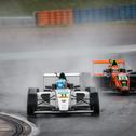 Auch bei Regen ging es für die ADAC Formel 4 auf die Strecke