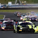 Schnitzelalm Racing (vorne) ist auch dieses Jahr wieder im GTC Race dabei und setzt unter anderem einen Mercedes-AMG GT3 für die beiden GTC-Förderpiloten Julian Hanses und Jay Mo Härtling ein (Foto: GTC Race)