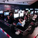 Journalisten traten in der RaceRoom Simracing Arena gegen Tim Heinemann an