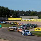 Ganz vorne: Der am Ende zweitplatzierte Porsche von AVIA W&S Motorsport