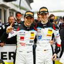 Rang eins in der Gesamtwertung für Marius Zug (r.) und seinen Teamkollegen Gabriele Piana in der ADAC GT4 Germany
