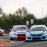 Auch in Most gemeinsam auf dem Podest: Mike Halder und Max Hesse in der ADAC TCR Germany