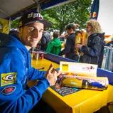 ADAC MX Masters, Aichwald, Autogrammstunde mit David Philippaerts ( Yamaha / Italien )