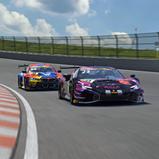 Auf den Gewinner wartet eine Testfahrt im realen GT4-Fahrzeug