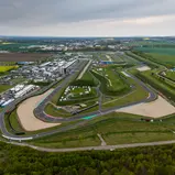 Die Motorsport Arena Oschersleben ist Schauplatz des DTM-Auftakts 2025