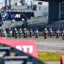 Der frisch gekürte Champion Fynn Kratochwil fährt voran