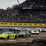Thomas Preining tritt im Porsche 911 GT3 R mit dem beliebten Grello-Design an