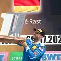 Erstmals in dieser Saison ganz oben auf dem Siegerpodest: René Rast