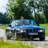 (Fahr-)Spaß garantiert: Kurvenreiche Straßen, kleine Teamaufgaben und der ADAC Clubabend machen die ADAC Youngtimer Tour Bodensee zum Erlebnis